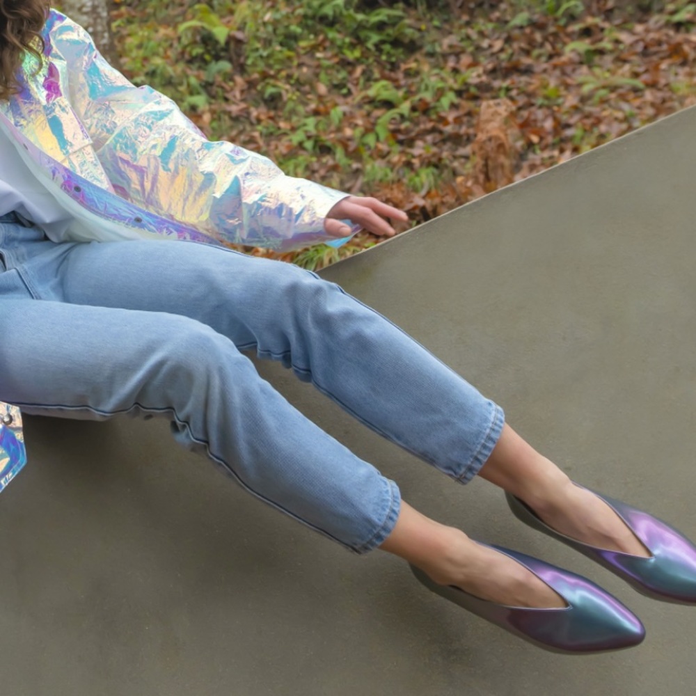 Sydney Brown v-flat iridescent shoes